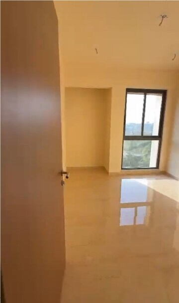 Room in 2 BHK Apartment at Lodha Sterling, Kolshet Road – for Sale