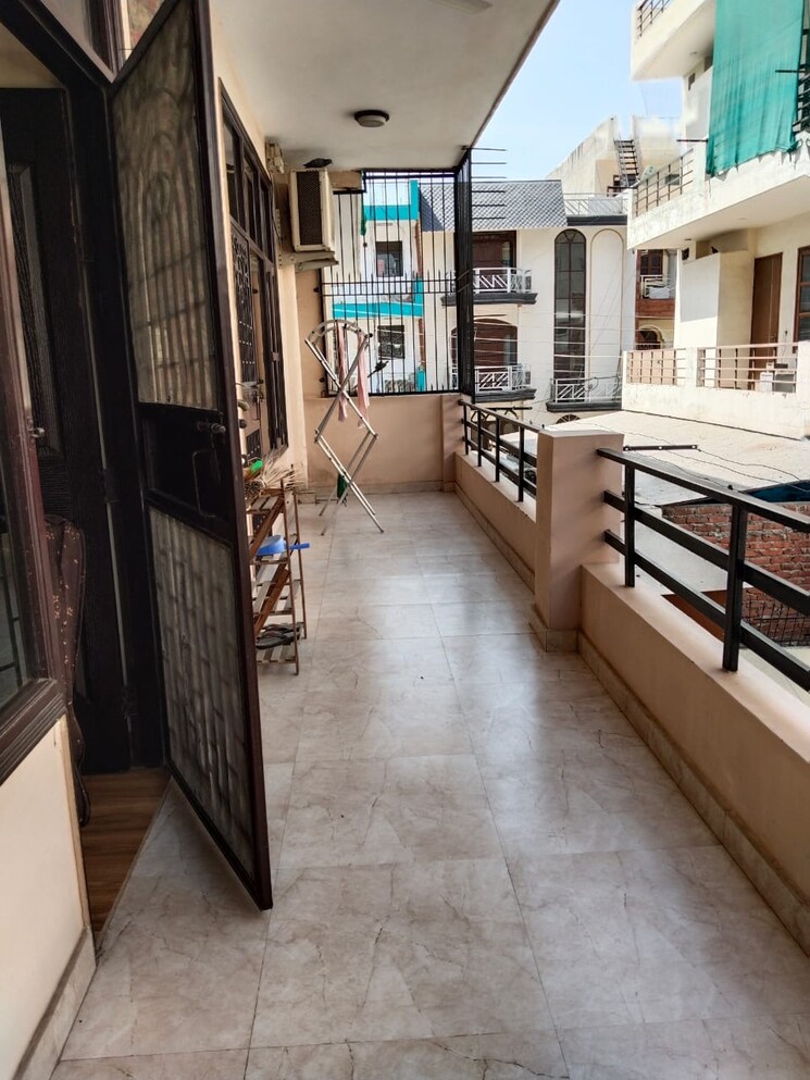 Balcony, ansal-plaza-sector-23 2 Bedroom 2600 Sq.Ft. Builder Floor In Sector 23 Gurgaon 9681146