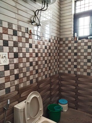 Bathroom in 2 BHK Builder Floor at Ansal Plaza Sector-23, Sector 23 – for Rent