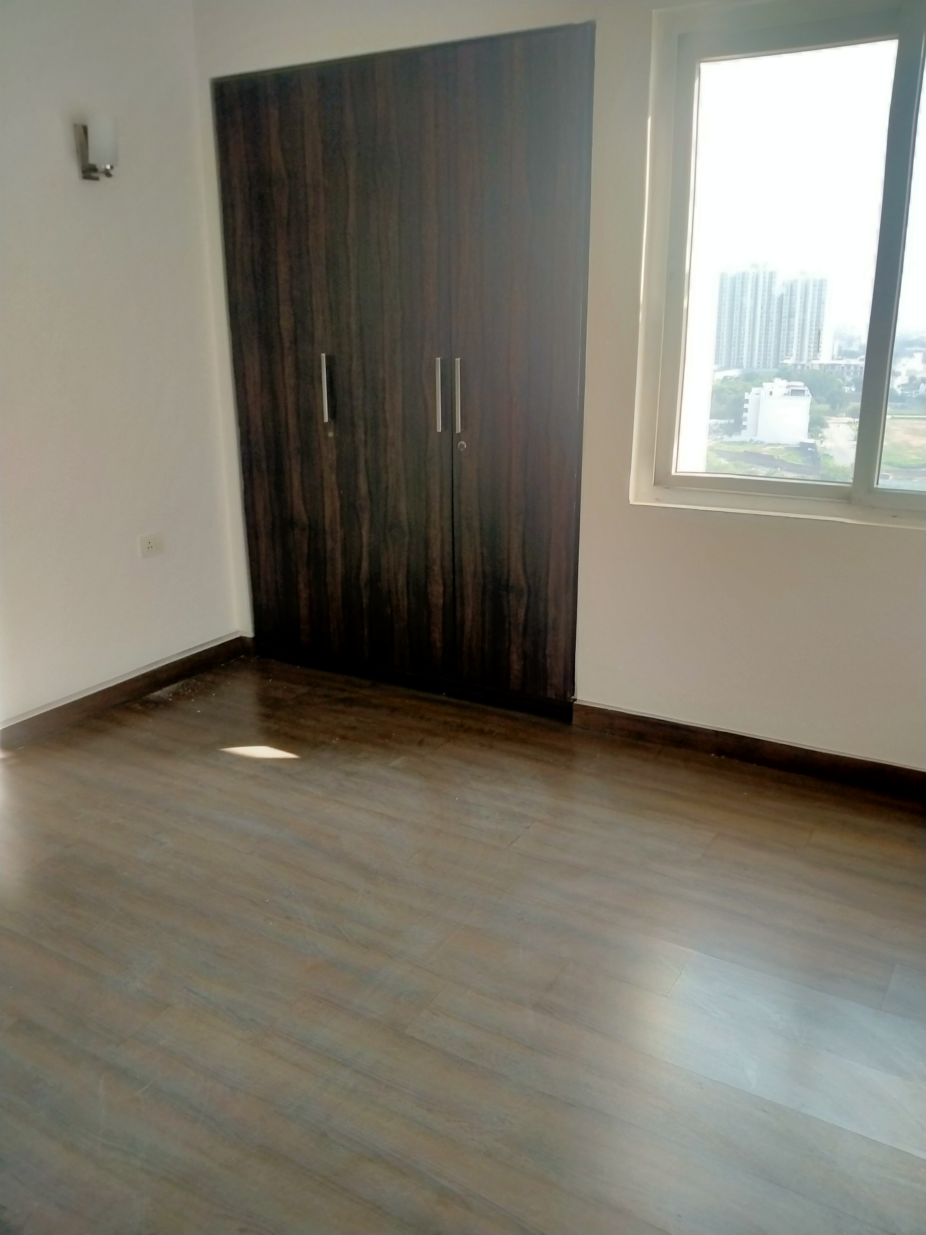 4 BHK + Servant Room 2410 Sq.Ft. Apartment in Emaar Palm Terraces Select