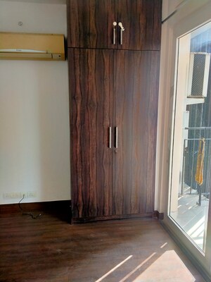 Room in 4 BHK Apartment at Emaar Palm Terraces Select, Sector 66 – for Rent