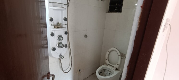 Bathroom, green-woods-premium 3 Bedroom 1135 Sq.Ft. Apartment In Kaikhali Kolkata 9681161