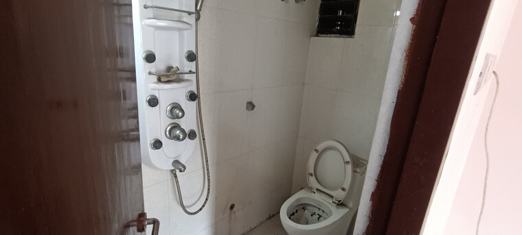 Bathroom, green-woods-premium 3 Bedroom 1135 Sq.Ft. Apartment In Kaikhali Kolkata 9681161