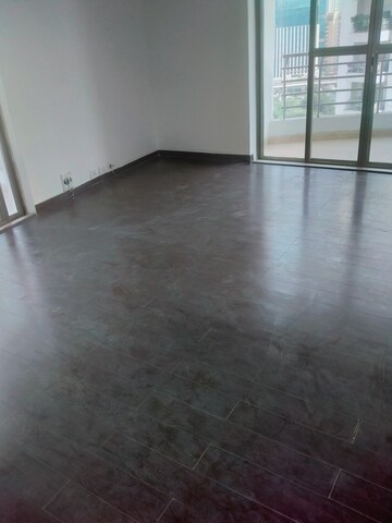 Room in 4 BHK Apartment at Emaar Palm Terraces Select, Sector 66 – for Rent