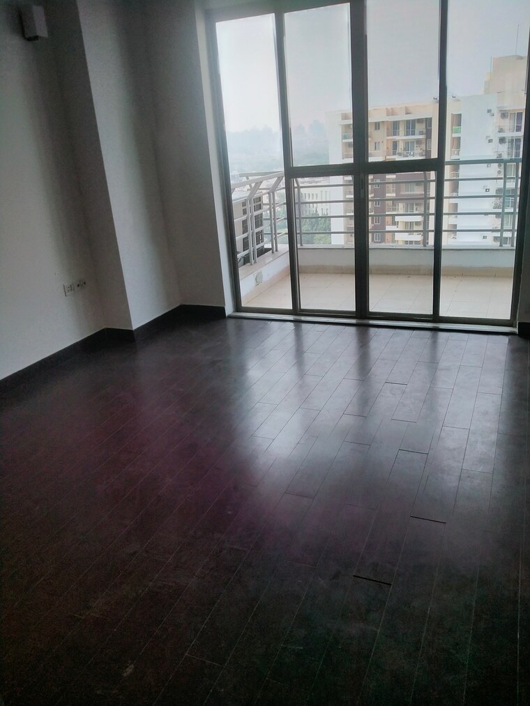 Room, emaar-palm-terraces-select 4 Bedroom 2410 Sq.Ft. Apartment In Sector 66 Gurgaon 9681171