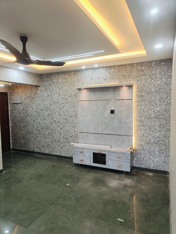 Room in 3 BHK Apartment at Centreo , Kanakapura Road – for Rent