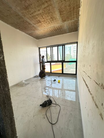 Room in 2 BHK Apartment at Aplite Sapphire, Grant Road East – for Sale