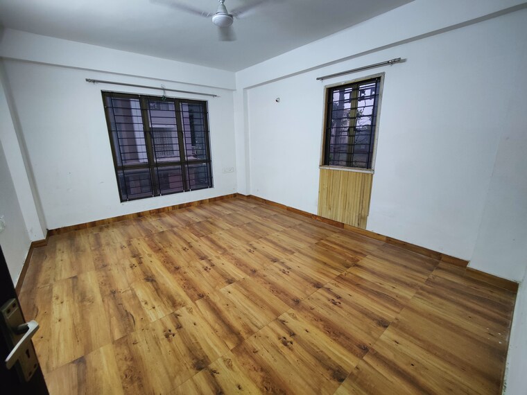 Room, chayan para 3 Bedroom 1500 Sq.Ft. Apartment In Chayan Para Siliguri 9681236