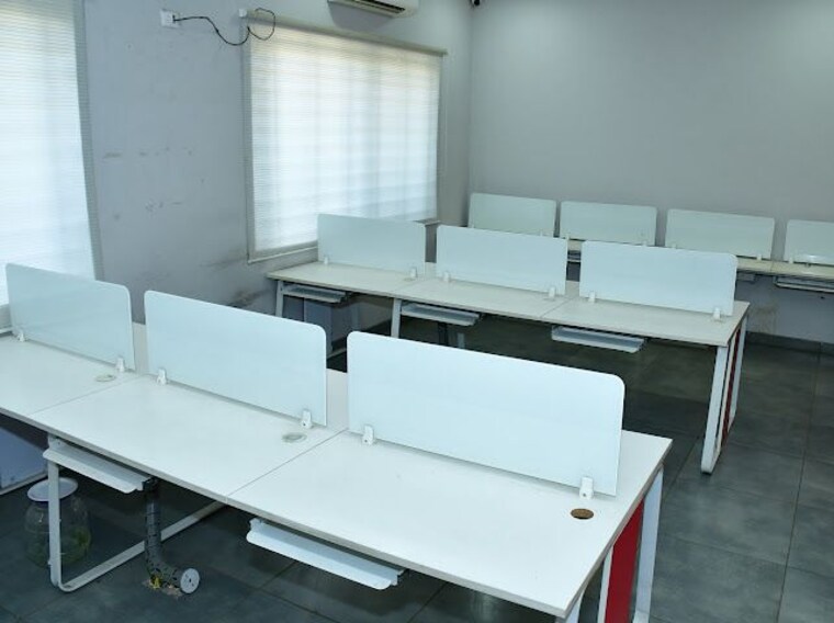 Team Area, vijay nagar Commercial Office Space 1100 Sq.Ft. In Vijay Nagar Indore 9681244