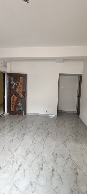 Room in 3 BHK Apartment at Kaikhali – for Sale