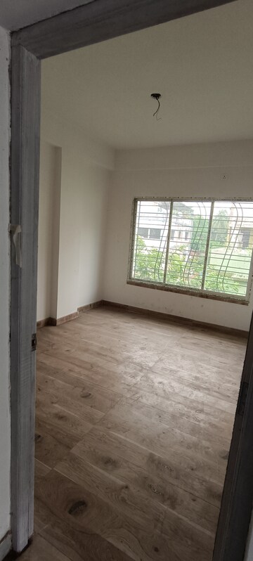 Room in 3 BHK Apartment at Kaikhali – for Sale