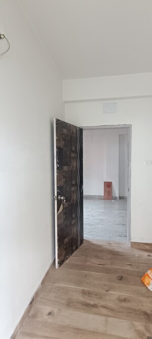 Room in 3 BHK Apartment at Kaikhali – for Sale