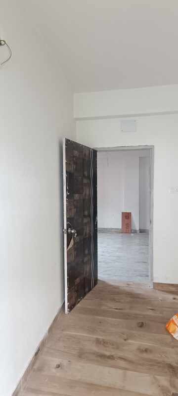 Room in 3 BHK Apartment at Kaikhali – for Sale