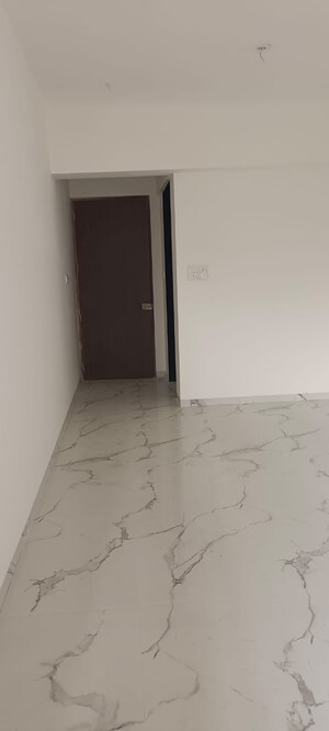 Room in 3 BHK Apartment at Mangesh Darshan Apartment, Santacruz West – for Rent