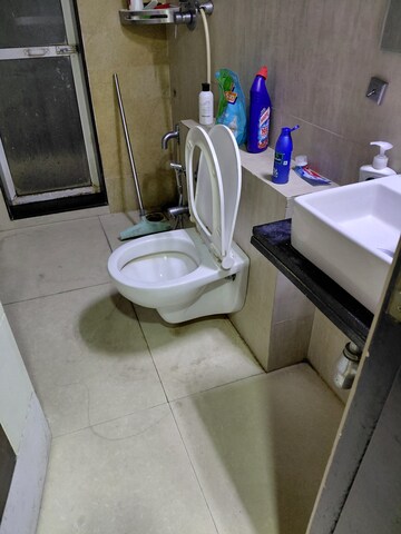 Master Bedroom in 2.5 BHK Apartment at Lalani Valentine Apartment, Malad East – for Sale