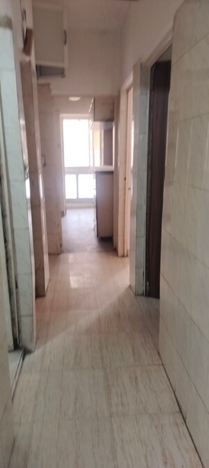 Parking in 2 BHK Apartment at Janakpuri – for Rent