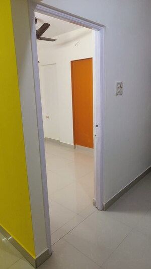 Room in 1 BHK Apartment at Divya Smit, Kandivali West – for Sale