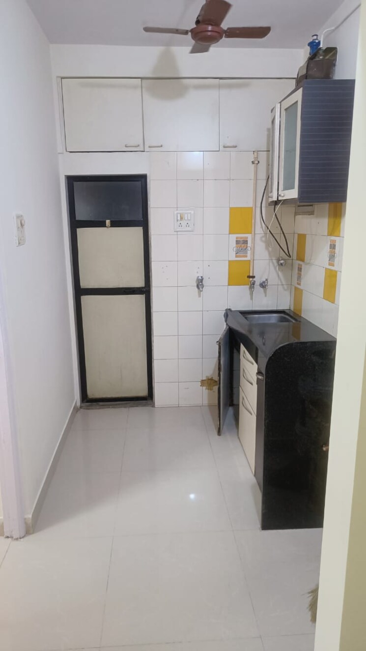 Kitchen, divya-smit 1 Bedroom 460 Sq.Ft. Apartment In Kandivali West Mumbai 9681228