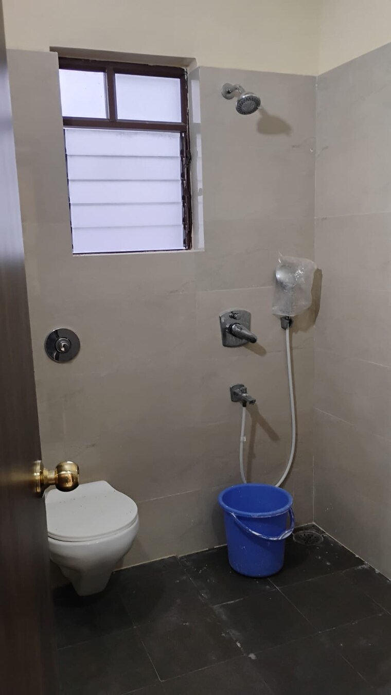 Bathroom, natural-awas 3 Bedroom 1260 Sq.Ft. Apartment In Chinar Park Kolkata 9681286