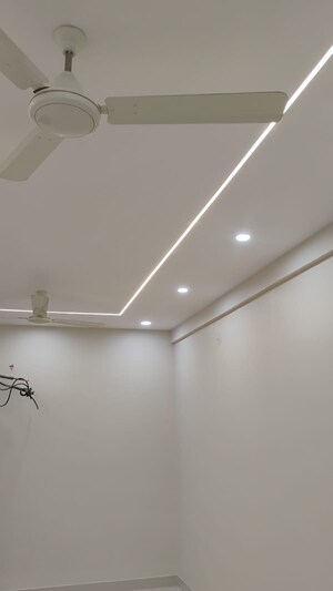 Furnished Amenities in 3 BHK Apartment at Natural Awas, Chinar Park – for Rent