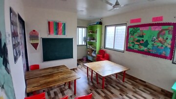 Bedroom in 4 BHK Villa at Bhosle Garden CHS, Hadapsar – for Sale