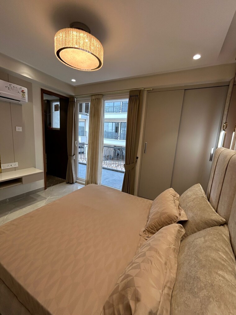 Room, shri-northview-avenue 3 Bedroom 150 Sq.Yd. Apartment In Dyalpur Zirakpur 9681299