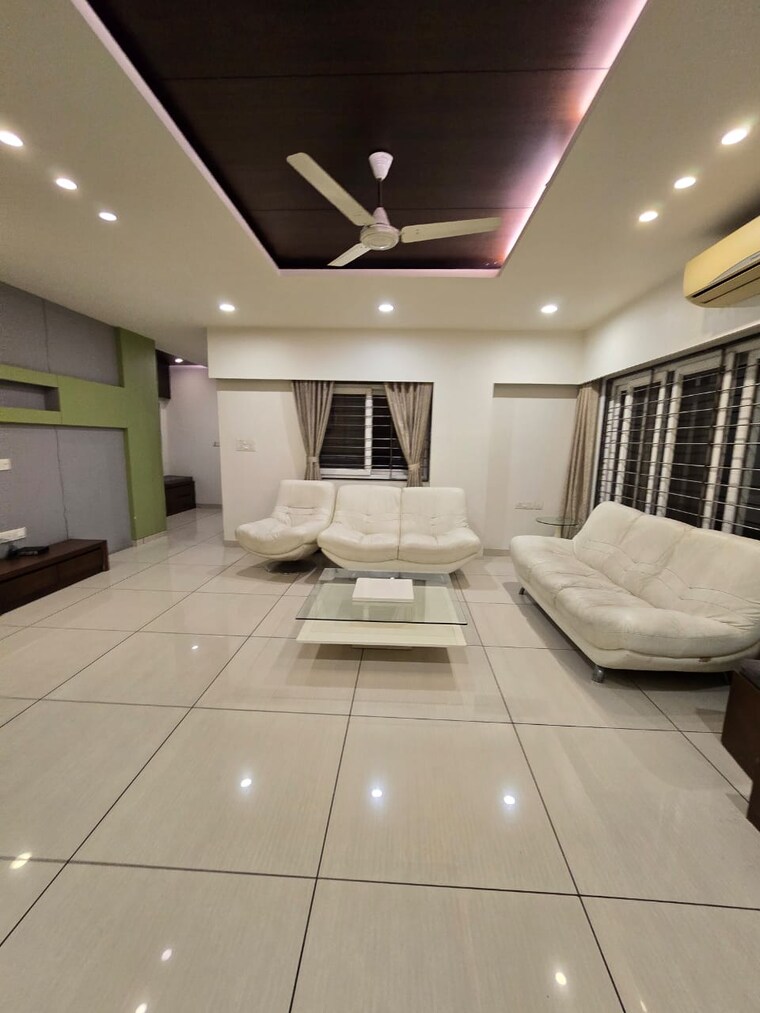 Living Room, sama savli road 3 Bedroom 2200 Sq.Ft. Penthouse In Sama Savli Road Vadodara 9681315