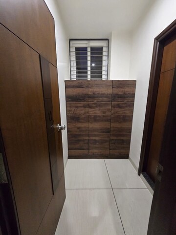 Furnished Amenities in 3 BHK Penthouse at Sama Savli Road – for Rent