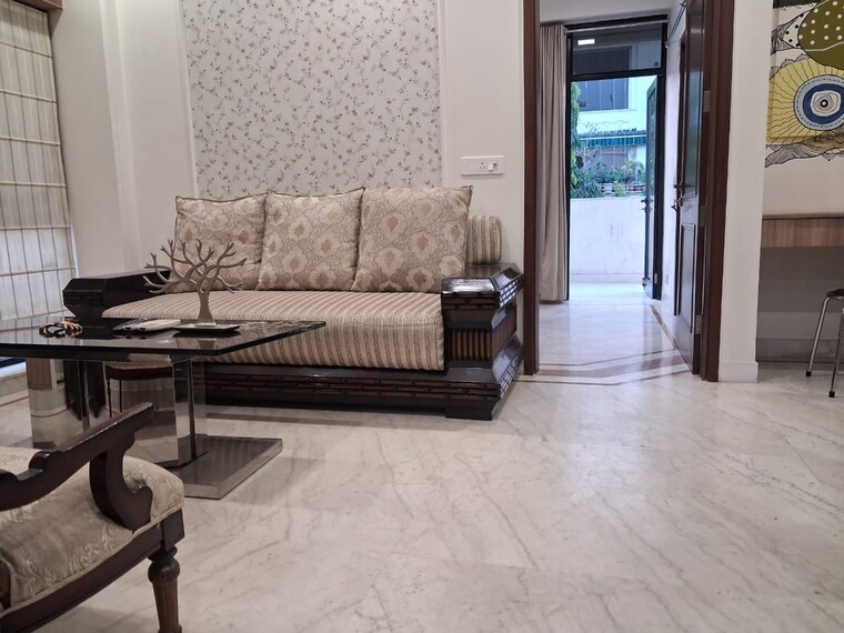 Living Room, khirki extension 1 Bedroom 500 Sq.Ft. Apartment In Khirki Extension Delhi 9681324