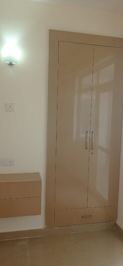 2 BHK Apartment For Sale in Suncity Avenue 76