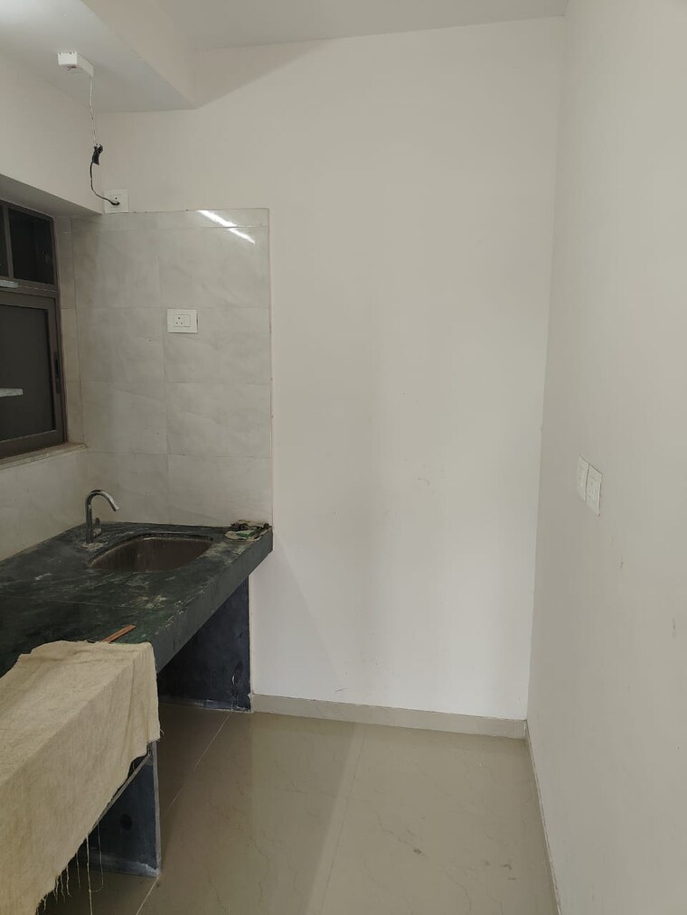 Bathroom, sion east 1 Bedroom 300 Sq.Ft. Apartment In Sion East Mumbai 9681344