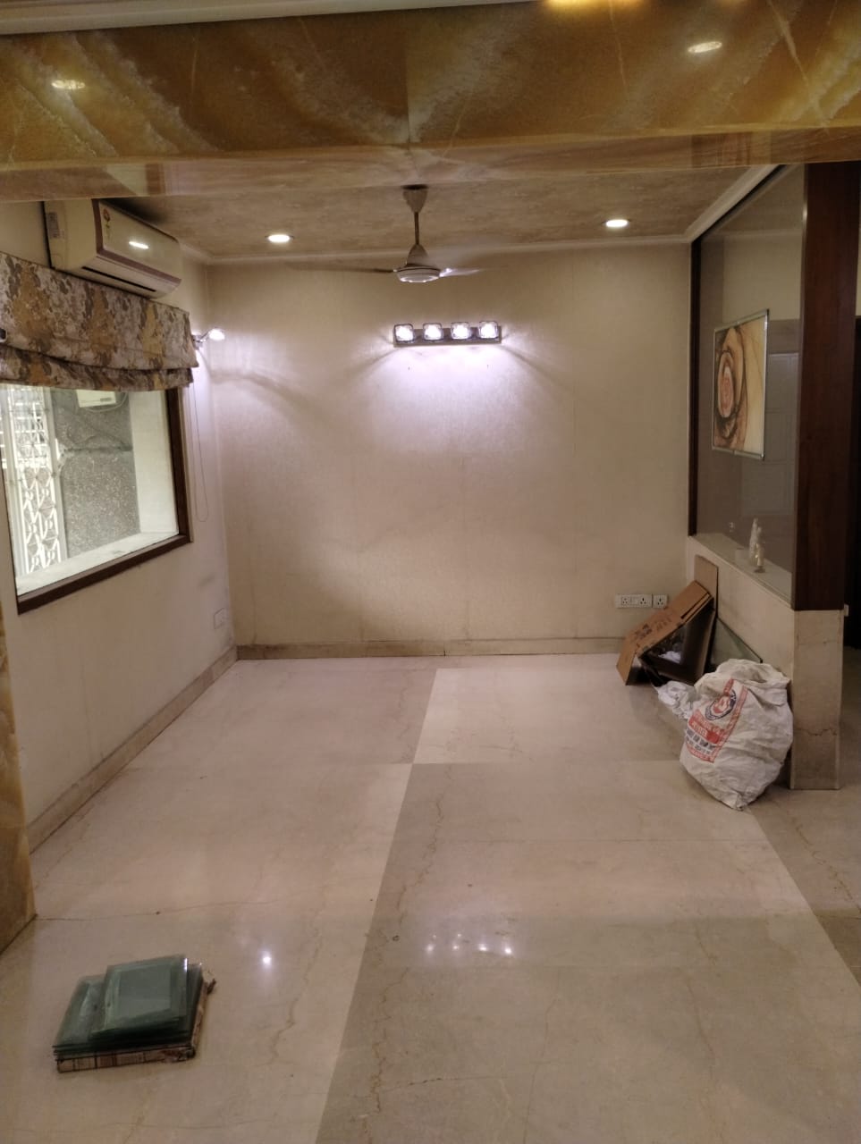 2.5 BHK + Pooja Room Apartment For Rent in Mayur Vihar