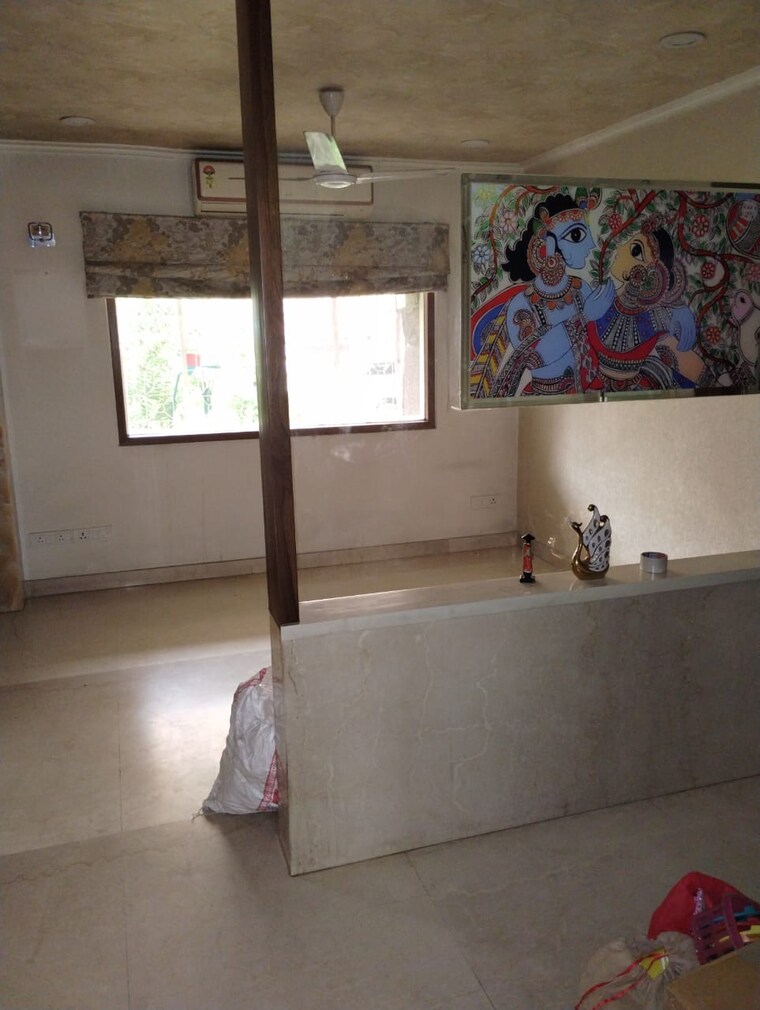 Bedroom, mayur vihar 2.5 Bedroom 1050 Sq.Ft. Apartment In Mayur Vihar Delhi 9681369