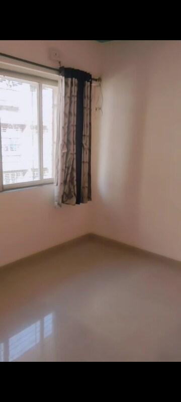 Room in 1 BHK Apartment at Sai Rydam Grapes Tower, Nalasopara West – for Rent