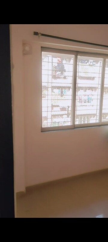 Room in 1 BHK Apartment at Sai Rydam Grapes Tower, Nalasopara West – for Rent