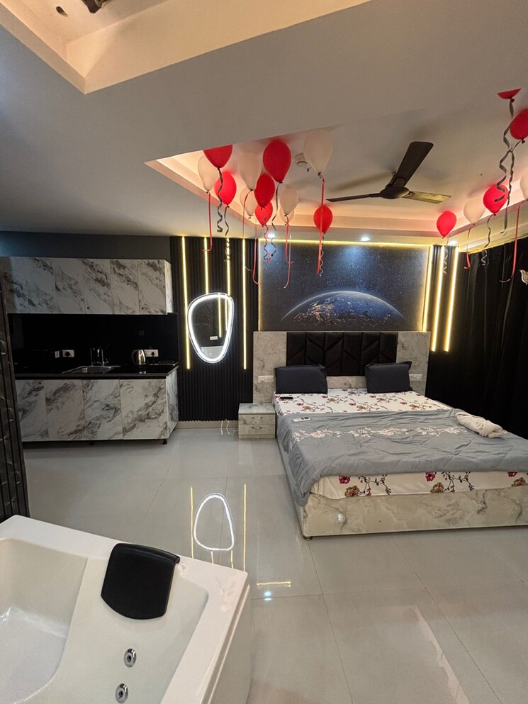 Team Area, gaur-city-plaza 1 RK 565 Sq.Ft. Apartment In Gaur City 1 Greater Noida 9681416