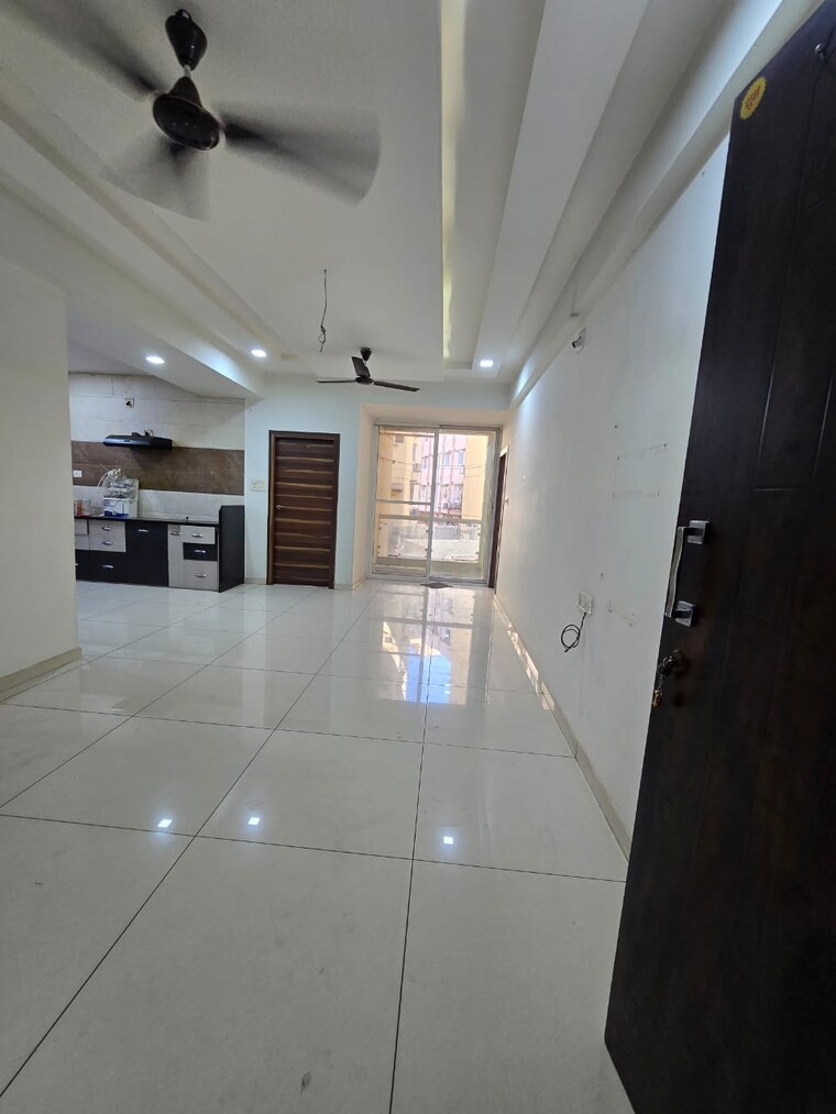 undefined, new vip road 3 Bedroom 1700 Sq.Ft. Apartment In New Vip Road Vadodara 9681414