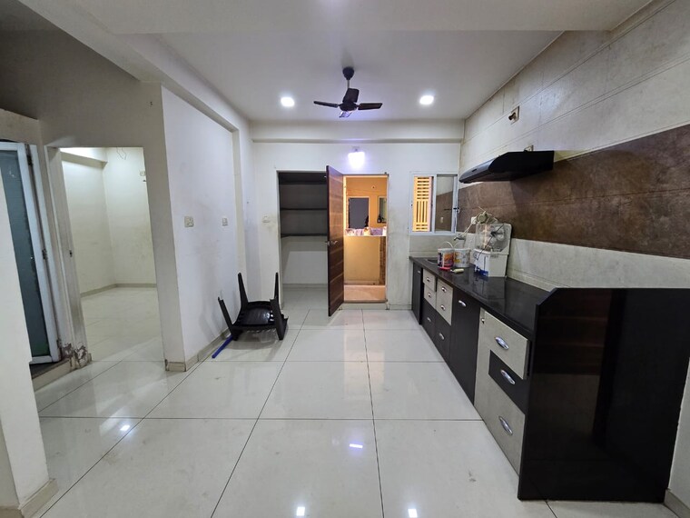 Kitchen, new vip road 3 Bedroom 1700 Sq.Ft. Apartment In New Vip Road Vadodara 9681414