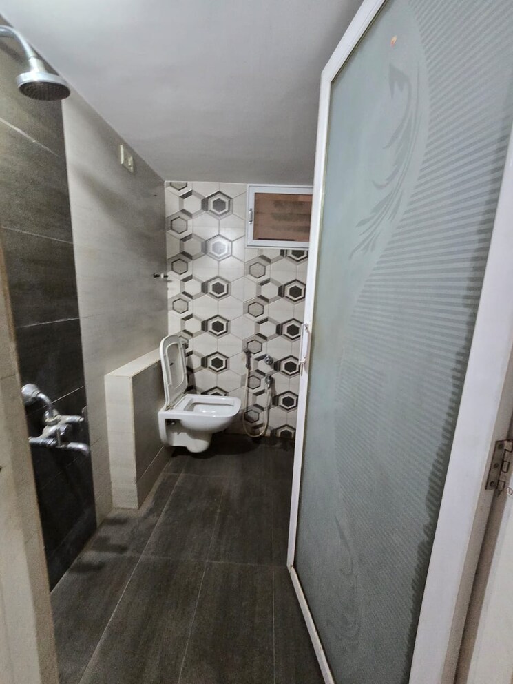 Bathroom, new vip road 3 Bedroom 1700 Sq.Ft. Apartment In New Vip Road Vadodara 9681414