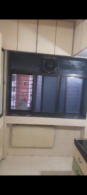 1 BHK Apartment For Rent in Kurla East