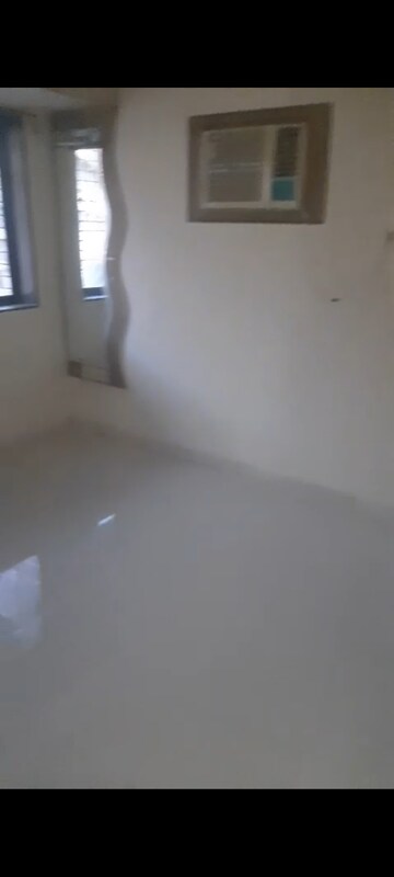 Room in 1 BHK Apartment at Kurla East – for Rent