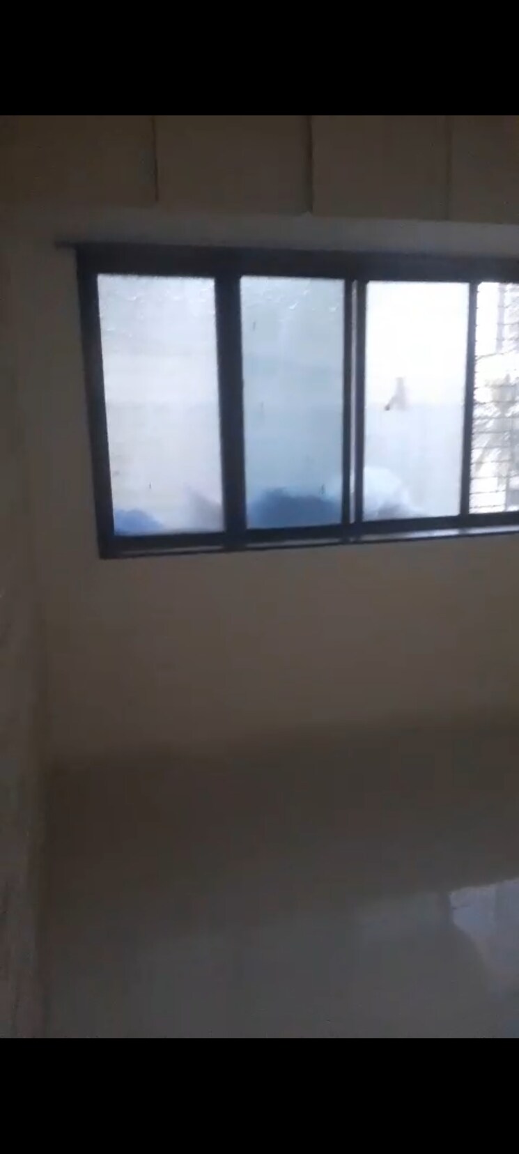 Room, kurla east 1 Bedroom 450 Sq.Ft. Apartment In Kurla East Mumbai 9681421