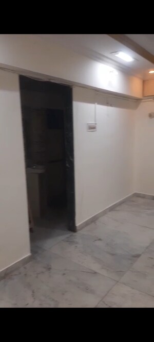 Room in 1 BHK Apartment at Kurla East – for Rent