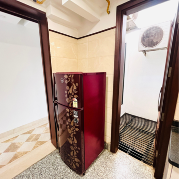 Furnished Amenities in 3 BHK Builder Floor at Safdarjung Development Area – for Rent