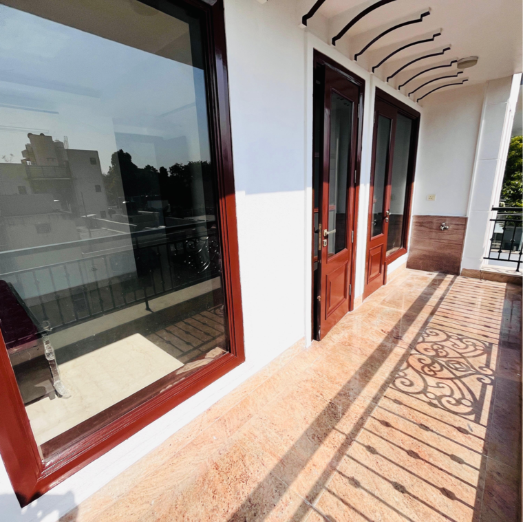 Balcony, safdarjung development area 3 Bedroom 200 Sq.Yd. Builder Floor In Safdarjung Development Area Delhi 9681429