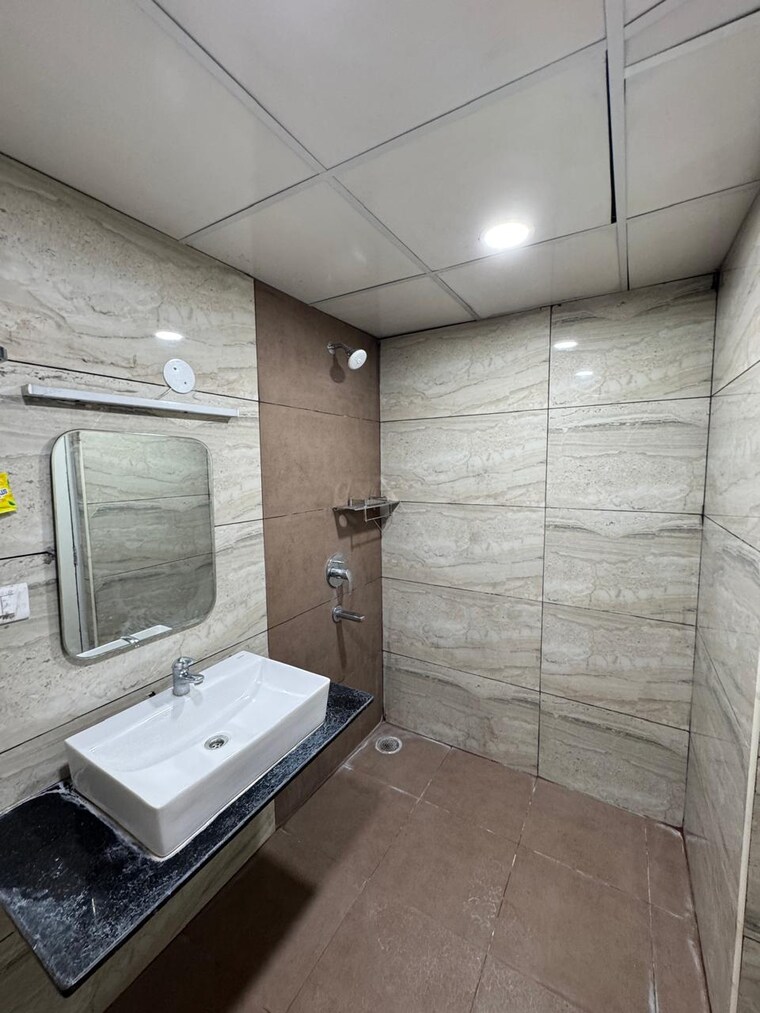 Washroom, vishnu-vistara 3 Bedroom 1890 Sq.Ft. Apartment In Hi Tech City Hyderabad 9681437