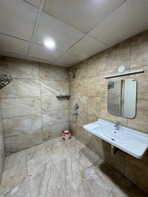 Bathroom in 3 BHK Apartment at Vishnu Vistara, Hi Tech City – for Sale