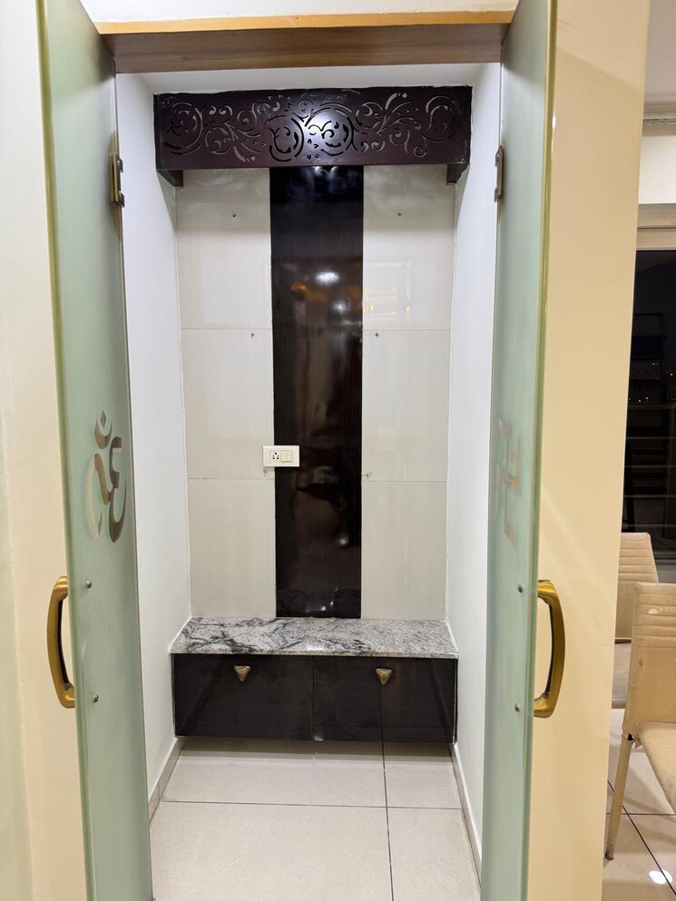 Bathroom, vishnu-vistara 3 Bedroom 1890 Sq.Ft. Apartment In Hi Tech City Hyderabad 9681437