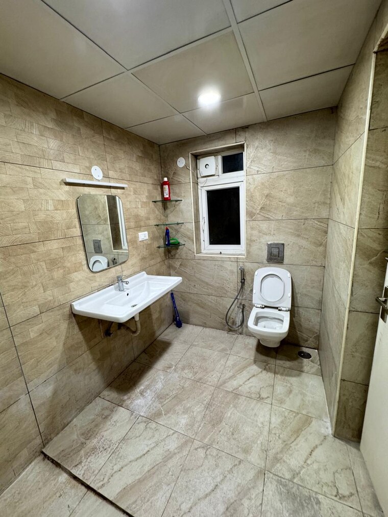Bathroom, vishnu-vistara 3 Bedroom 1890 Sq.Ft. Apartment In Hi Tech City Hyderabad 9681437