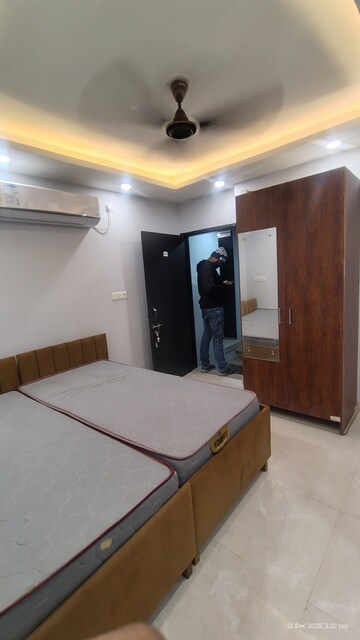 1 RK Penthouse For Rent in Greenwood City, Sector 40